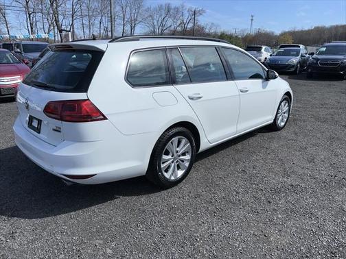 2017 Volkswagen Golf SportWagen TSI S