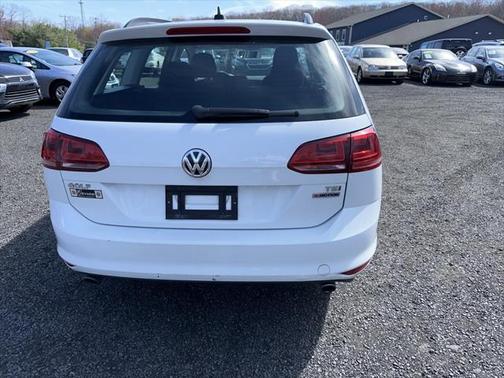 2017 Volkswagen Golf SportWagen TSI S