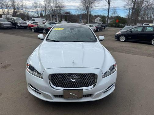 White 2013 Jaguar XJ Base