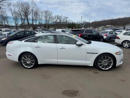 White 2013 Jaguar XJ Base