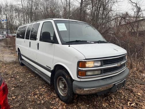 2000 Chevrolet Express 3500 Base