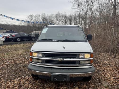 2000 Chevrolet Express 3500 Base