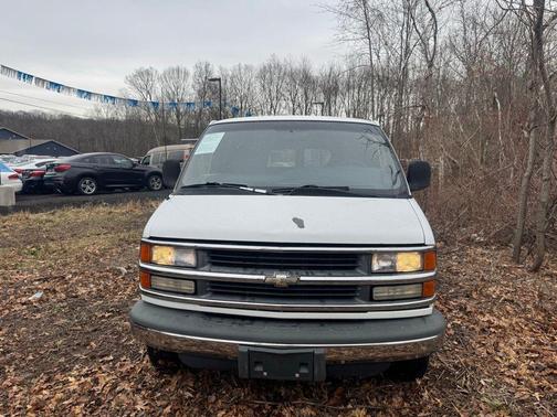 2000 Chevrolet Express 3500 Base