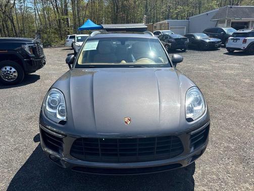 Agate Gray Metallic 2016 Porsche Macan Macan S