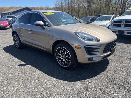 2017 Porsche Macan Base