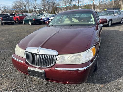 2000 Lincoln Town Car Cartier