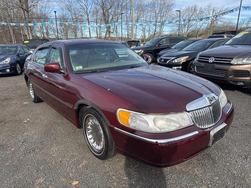 2000 Lincoln Town Car Cartier