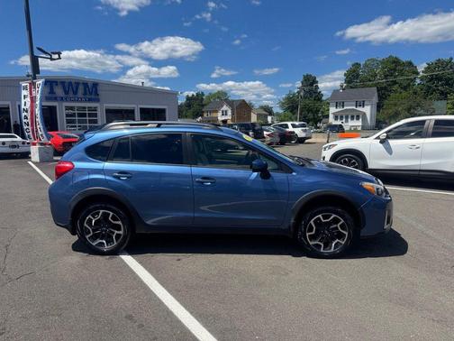 Quartz Blue Pearl 2016 Subaru Crosstrek 2.0i Premium
