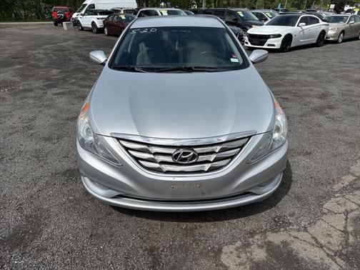 2011 Hyundai SONATA SE