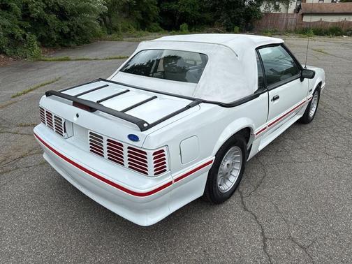 White 1989 Ford Mustang GT
