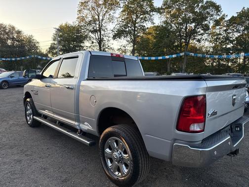 2017 RAM 2500 Big Horn Crew Cab 4x4 6'4' Box