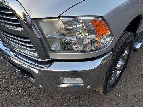 2017 RAM 2500 Big Horn Crew Cab 4x4 6'4' Box