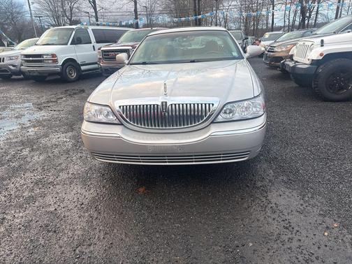 2005 Lincoln Town Car Signature