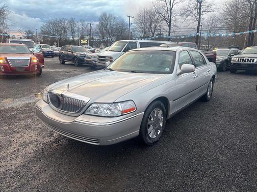 2005 Lincoln Town Car Signature