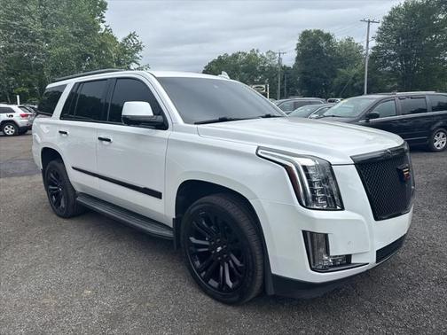 2016 Cadillac Escalade Luxury