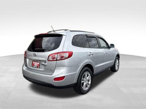 Moonstone Silver 2011 Hyundai SANTA FE Limited