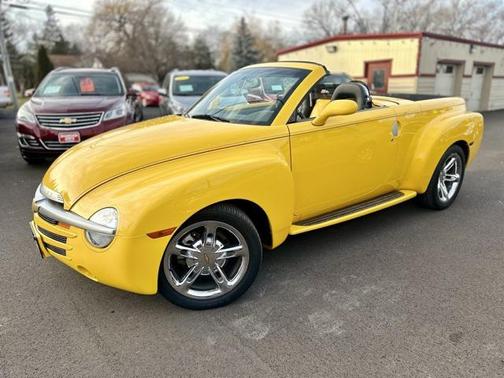 2004 Chevrolet SSR Base