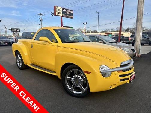2004 Chevrolet SSR Base