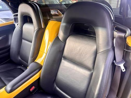 2004 Chevrolet SSR Base