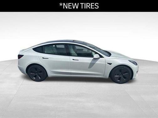 Pearl White Multi-Coat 2023 Tesla Model 3 Long Range