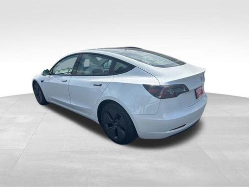 Pearl White Multi-Coat 2023 Tesla Model 3 Long Range