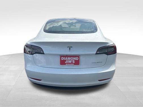 Pearl White Multi-Coat 2023 Tesla Model 3 Long Range
