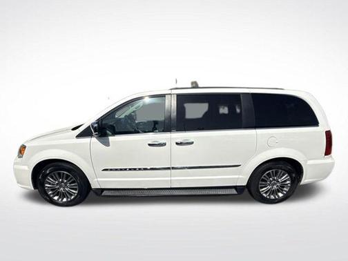Stone White Clearcoat 2013 Chrysler Town & Country Touring-L