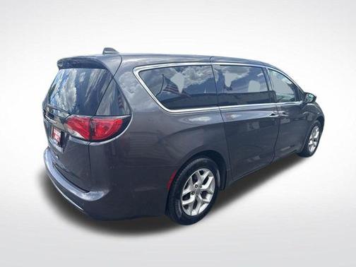 Granite Crystal Metallic Clearcoat 2019 Chrysler Pacifica Touring Plus