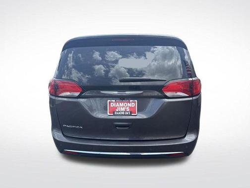 Granite Crystal Metallic Clearcoat 2019 Chrysler Pacifica Touring Plus