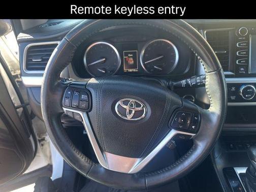 2016 Toyota Highlander Limited Platinum