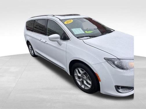 2020 Chrysler Pacifica Touring-L Plus