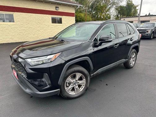 2022 Toyota RAV4 XLE