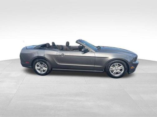 Black 2014 Ford Mustang V6