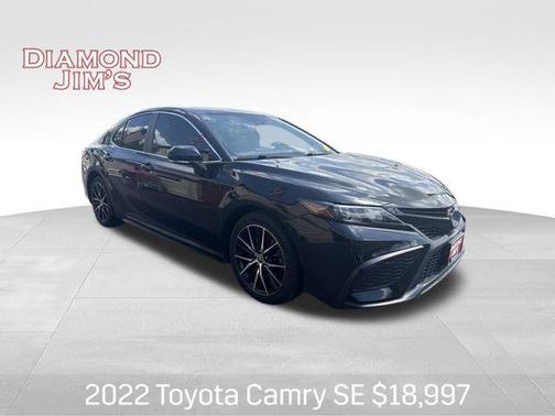Midnight Black Metallic 2022 Toyota Camry SE