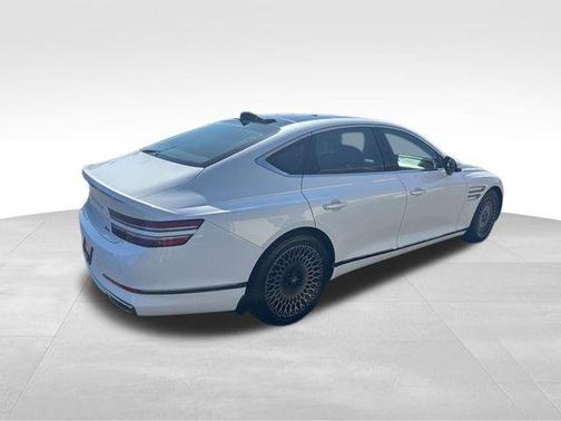 Uyuni White 2022 Genesis G80 2.5T AWD