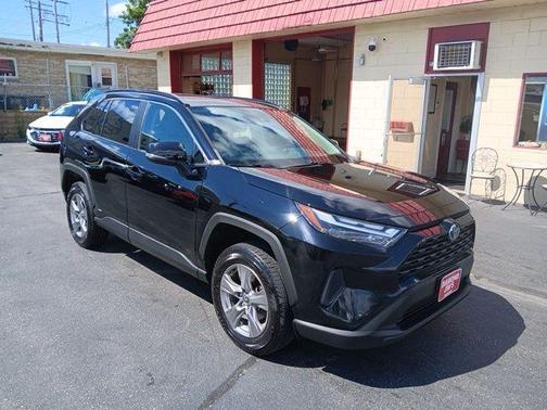 2022 Toyota RAV4 Hybrid XLE