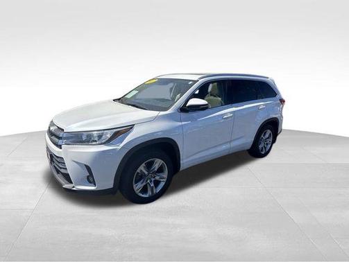 Blizzard Pearl 2017 Toyota Highlander Limited