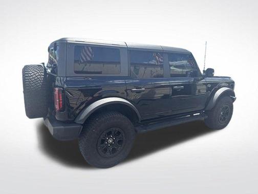 Shadow Black 2023 Ford Bronco Wildtrak