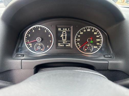 2011 Volkswagen Tiguan SE