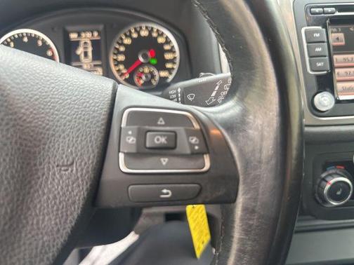 2011 Volkswagen Tiguan SE