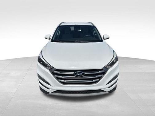 Dazzling White 2017 Hyundai TUCSON Eco