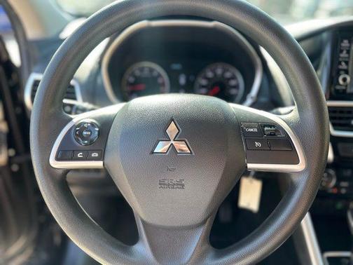 2019 Mitsubishi Eclipse Cross ES