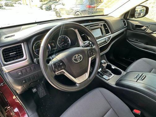 2017 Toyota Highlander Hybrid LE