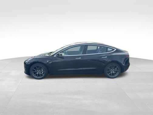 Black 2018 Tesla Model 3 Mid Range