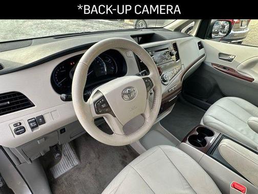 2012 Toyota Sienna XLE