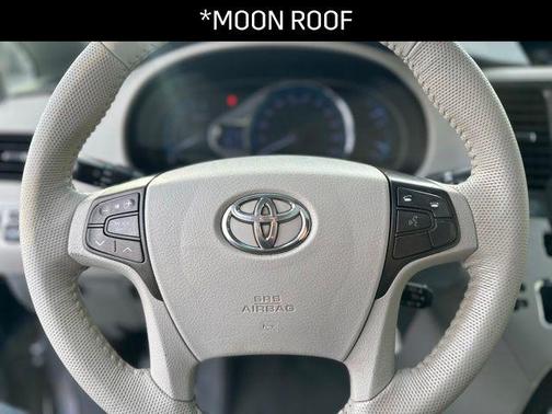 2012 Toyota Sienna XLE