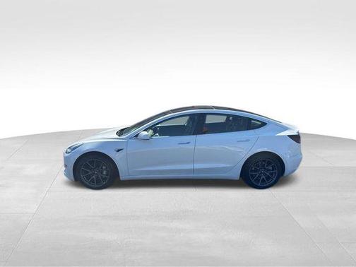 Pearl White Multi-Coat 2018 Tesla Model 3 Performance
