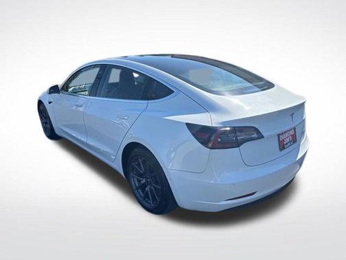 Pearl White Multi-Coat 2018 Tesla Model 3 Performance