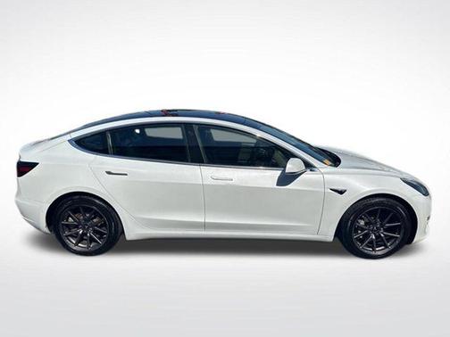 Pearl White Multi-Coat 2018 Tesla Model 3 Performance