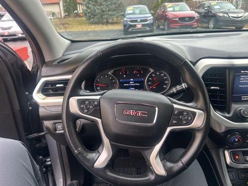 2022 GMC Acadia AWD SLT